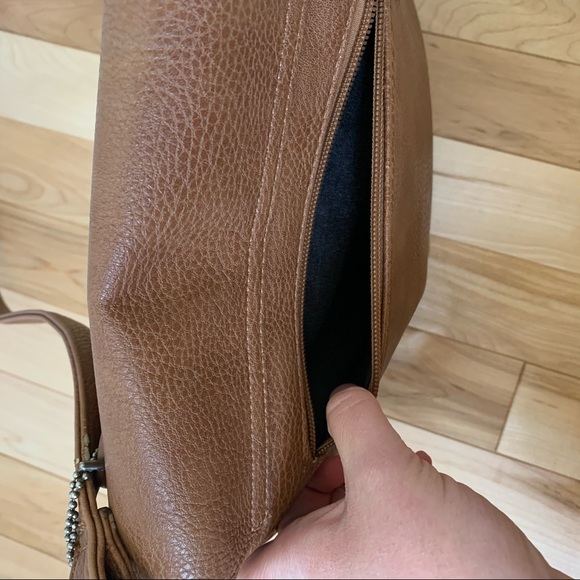 πLeather Crossbody Bag - Picture 5 of 8